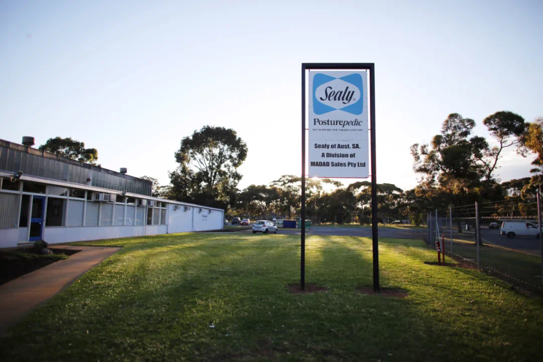 全球床垫行业东进西退：美国人败给了绍兴大厂