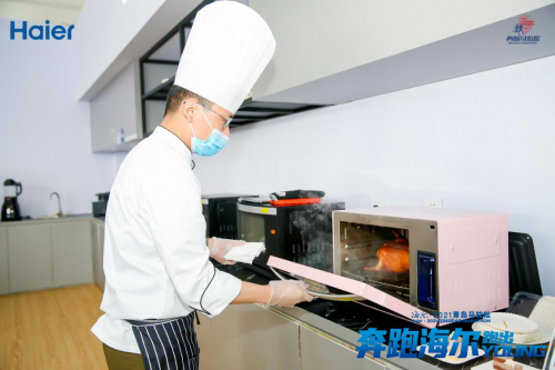 青马赛道吃北京烤鸭!海尔食联网开启美食生态赛道,3步做大师菜