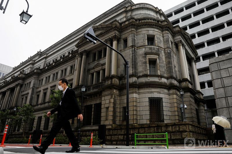 2021-12-22T023116Z_2_LYNXMPEHBL00N_RTROPTP_3_JAPAN-ECONOMY-BOJ.jpg