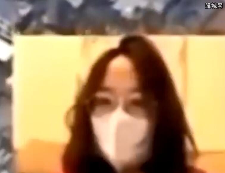 女主播曾颖照片