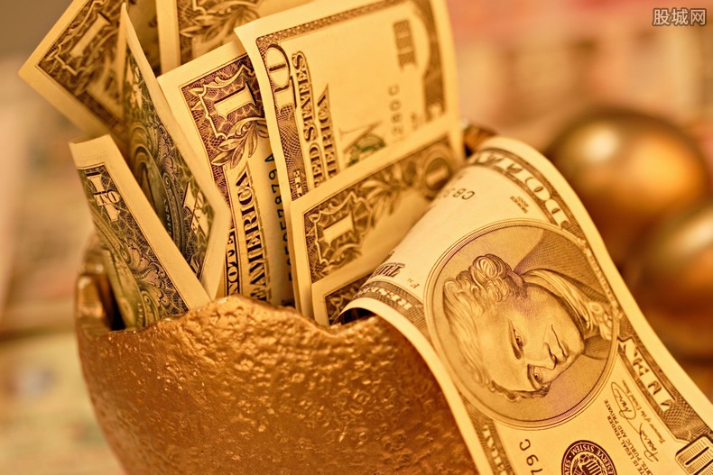 美元指数创新高