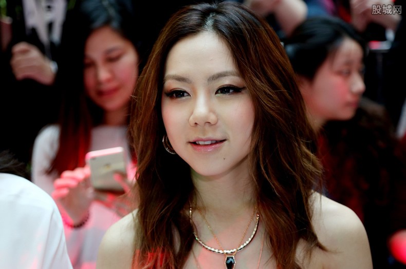 邓紫棋改名后叫什么名字