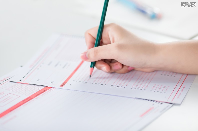 网红男孩钟美美考上重点高中