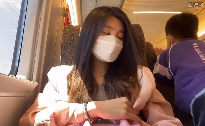女生坐高铁深受男童烦扰