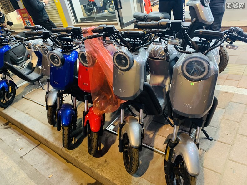 电动两轮三轮都需要这些证了