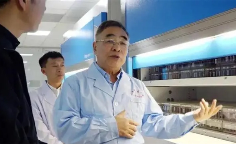 中国工程院院士张伯礼表示